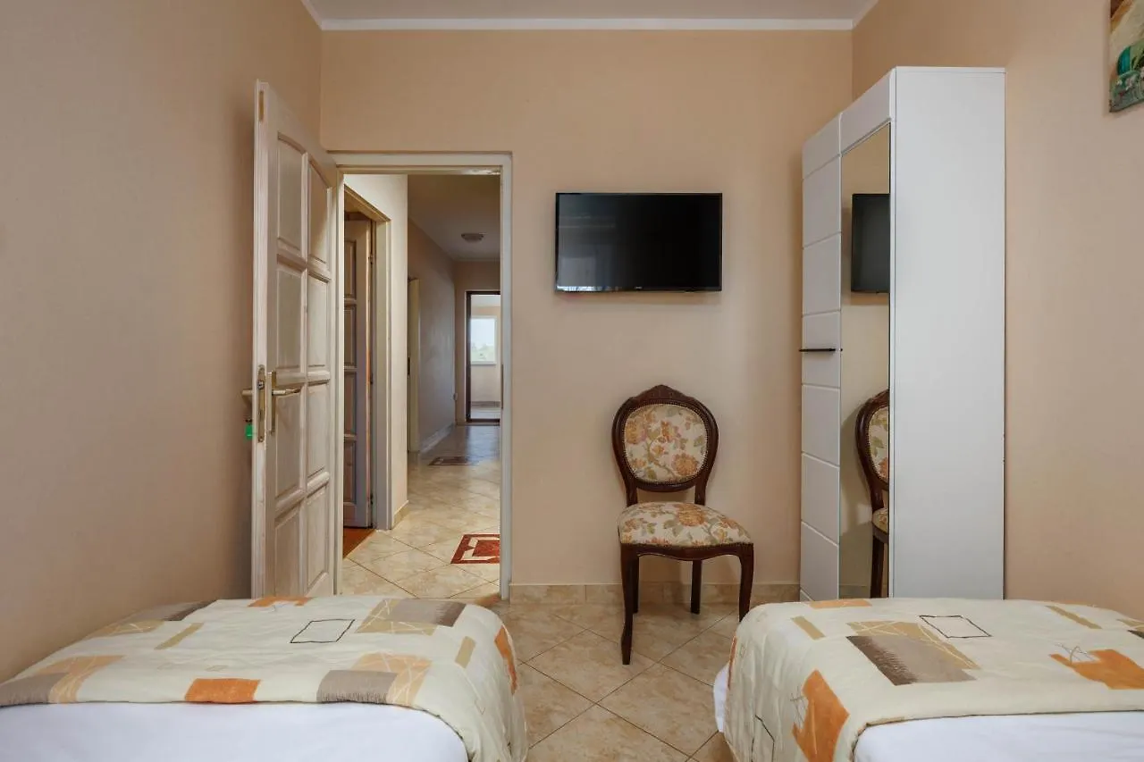 Pool Villa Divina - Happy Rentals Sisan 0*,