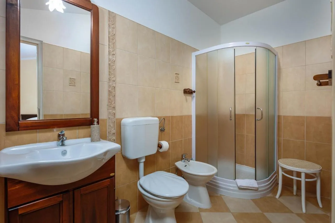 Pool Villa Divina - Happy Rentals Sisan
