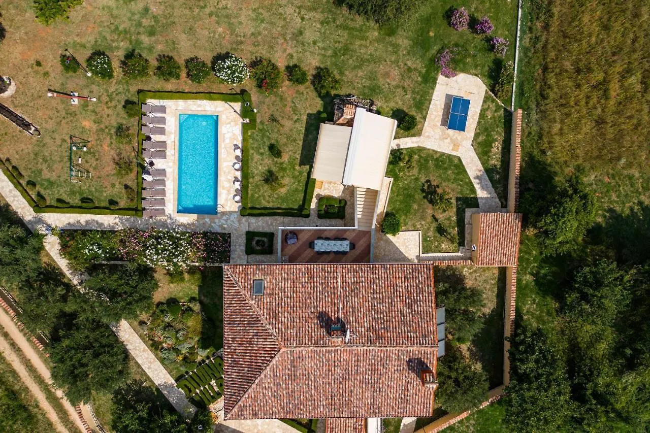 Pool Villa Divina - Happy Rentals Sisan 0*,  Croatia